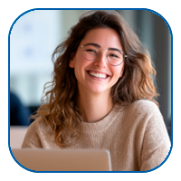 mulher bonita de óculos com computador.