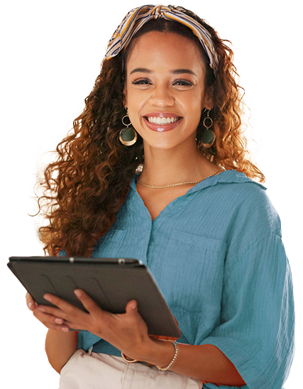 Imagem de uma mulher com tablet na mão.