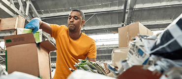 Catadores de Brumadinho em projeto de reciclagem sustentável